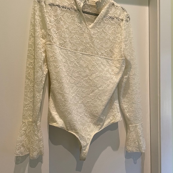 INTERMIX White Lace High Collar Bodysuit - Picture 4 of 5